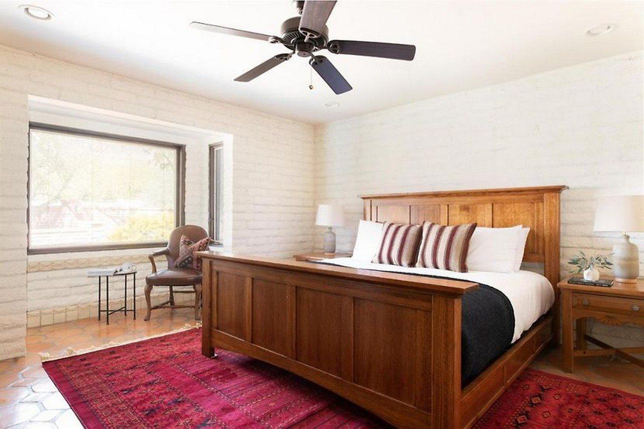 Phoenix Villa 4*